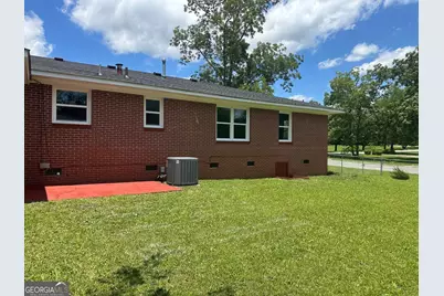 1300 Stonewall Street, Dublin, GA 31021 - Photo 7