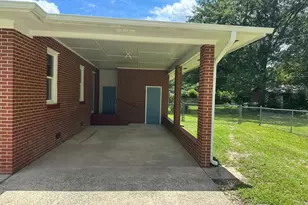 1300 Stonewall St, Dublin, GA 31021 - Photo 3