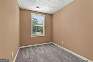 9878 Point View Dr, Jonesboro, GA 30238 - Photo 15