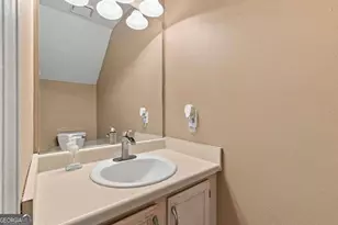 9878 Point View Dr, Jonesboro, GA 30238 - Photo 7