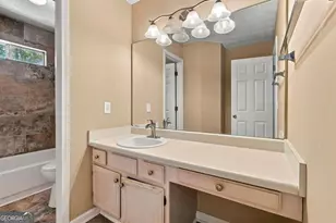 9878 Point View Dr, Jonesboro, GA 30238 - Photo 17