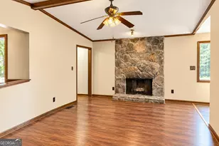 2284 Camden Ct, Jonesboro, GA 30236 - Photo 9