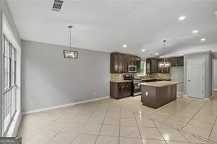 4680 Sterling Oaks Ct, Lilburn, GA 30047 - Photo 15