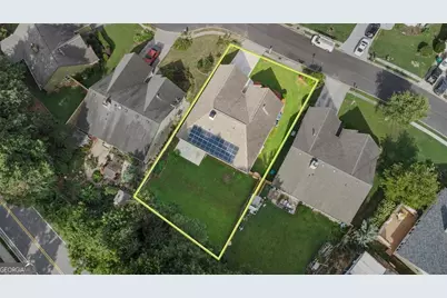 4680 Sterling Oaks Court, Lilburn, GA 30047 - Photo 3