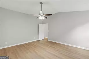 4680 Sterling Oaks Ct, Lilburn, GA 30047 - Photo 25