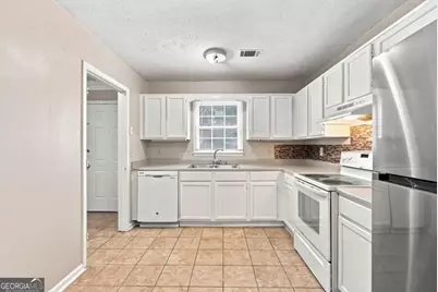 136 Sterling Court, Alpharetta, GA 30004 - Photo 5