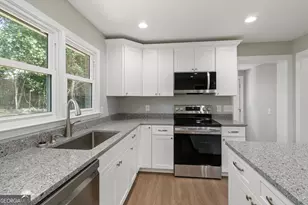 66 Troy St, Commerce, GA 30529 - Photo 13
