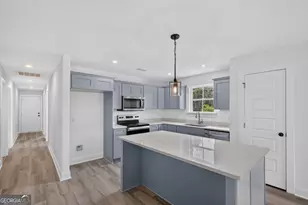 1061 Cassina Garden Way, Darien, GA 31305 - Photo 3