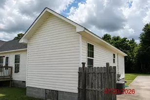 257 E Railroad St, Jeffersonville, GA 31044 - Photo 3