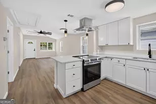 718 W 51st St, Savannah, GA 31405 - Photo 11