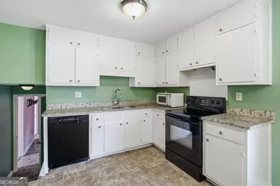 941 Cochise Trail SE, Conyers, GA 30094 - Photo 11