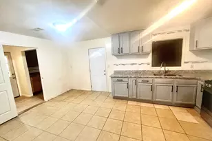 291 Terry Ct, Riverdale, GA 30274 - Photo 5