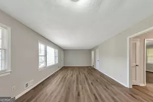 118 Victor Cir NW, Atlanta, GA 30314 - Photo 3