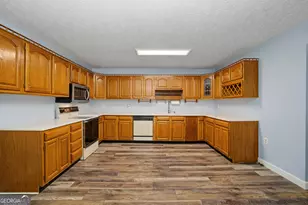 241 Busbin Rd, Fayetteville, GA 30215 - Photo 15