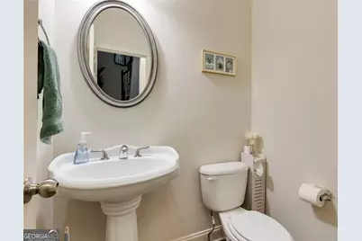 5561 Julian Place, Atlanta, GA 30342 - Photo 9