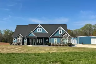 832 Barnesville Rd, Griffin, GA 30224 - Photo 1