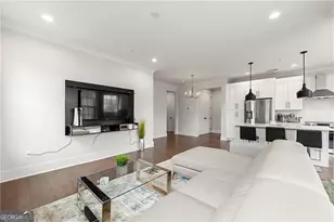 6890 Peachtree Dunwoody Rd, Sandy Springs, GA 30328 - Photo 9