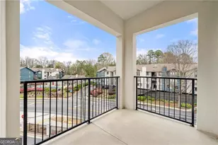 6890 Peachtree Dunwoody Rd, Sandy Springs, GA 30328 - Photo 11
