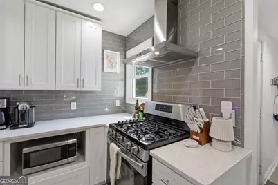 209 E 65th Street, Savannah, GA 31405 - Photo 13