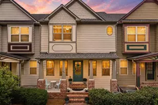 405 Royal Cres Ln E, Canton, GA 30115 - Photo 1