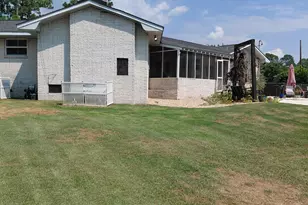 460 S College St, Metter, GA 30439 - Photo 15