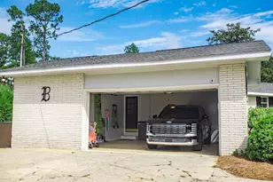 460 S College St, Metter, GA 30439 - Photo 17