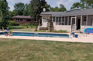 460 S College St, Metter, GA 30439 - Photo 11