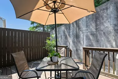 1524 Liberty Parkway NW, Atlanta, GA 30318 - Photo 21