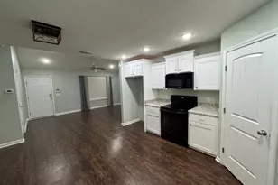 296 Turpentine Cir, Jesup, GA 31545 - Photo 9
