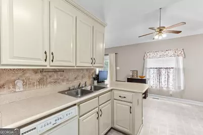 200 Autumn Trace Court, Macon, GA 31210 - Photo 13