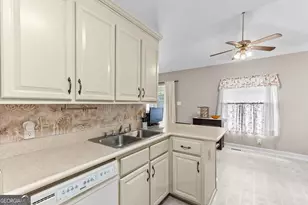 200 Autumn Trace Ct, Macon, GA 31210 - Photo 13