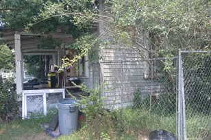 205 Perkins St, Alma, GA 31510 - Photo 3