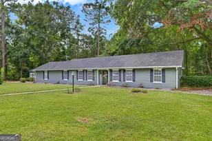 901 Queens Ct, Hinesville, GA 31313 - Photo 1