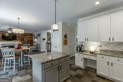 933 Cruce Lake Drive, Hoschton, GA 30548 - Photo 25