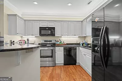 571 Killearney Way #204, Clayton, GA 30525 - Photo 5
