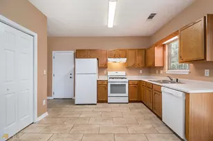 4313 Catalpa Ct, Ellenwood, GA 30294 - Photo 7