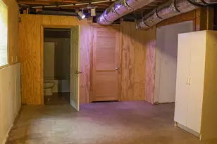 6960 N Glen Dr, Cumming, GA 30028 - Photo 33