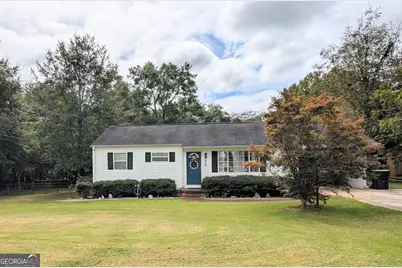 610 Spencer Street, Barnesville, GA 30204 - Photo 1