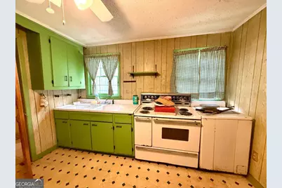 705 W 11th Avenue, Cordele, GA 31015 - Photo 9