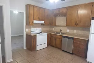 893 NE Park Pl, Conyers, GA 30012 - Photo 3