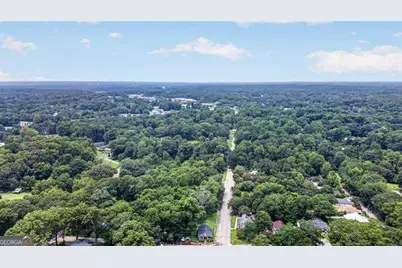 1070 Forrest Avenue, Stone Mountain, GA 30083 - Photo 25