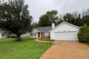 43 Canterbury Dr, Grantville, GA 30220 - Photo 1