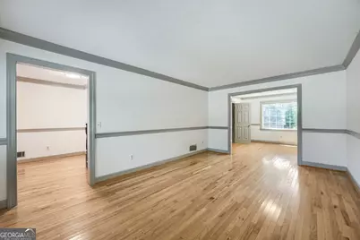 3115 Queens Walk NE, Atlanta, GA 30345 - Photo 7