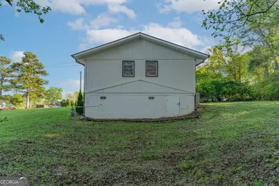 2290 Pinetree Lane NE, Conyers, GA 30012 - Photo 9