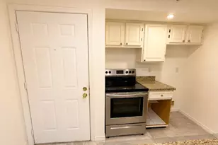 795 Hammond Dr, Atlanta, GA 30328 - Photo 15