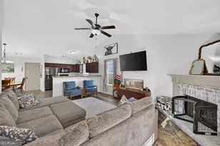 142 Sugar Creek Dr, Cornelia, GA 30531 - Photo 9