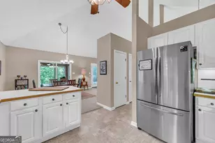 131 Sunrise Dr, Lavonia, GA 30553 - Photo 15