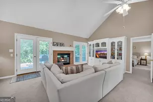 131 Sunrise Dr, Lavonia, GA 30553 - Photo 11