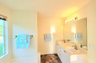 1991 Sandlake Dr SW, Atlanta, GA 30331 - Photo 11