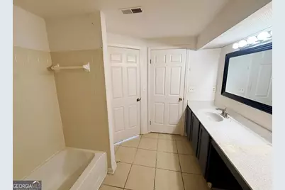 4265 Parkview Court, Stone Mountain, GA 30083 - Photo 17